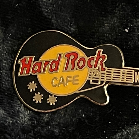 Hard Rock Cafe Guitar Pin from Washington DC Gold and Black - Picture 5 of 8